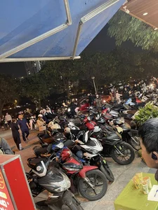 Hoan Kiem Lake and Van Quan Packed for 2025 Countdown - image 0