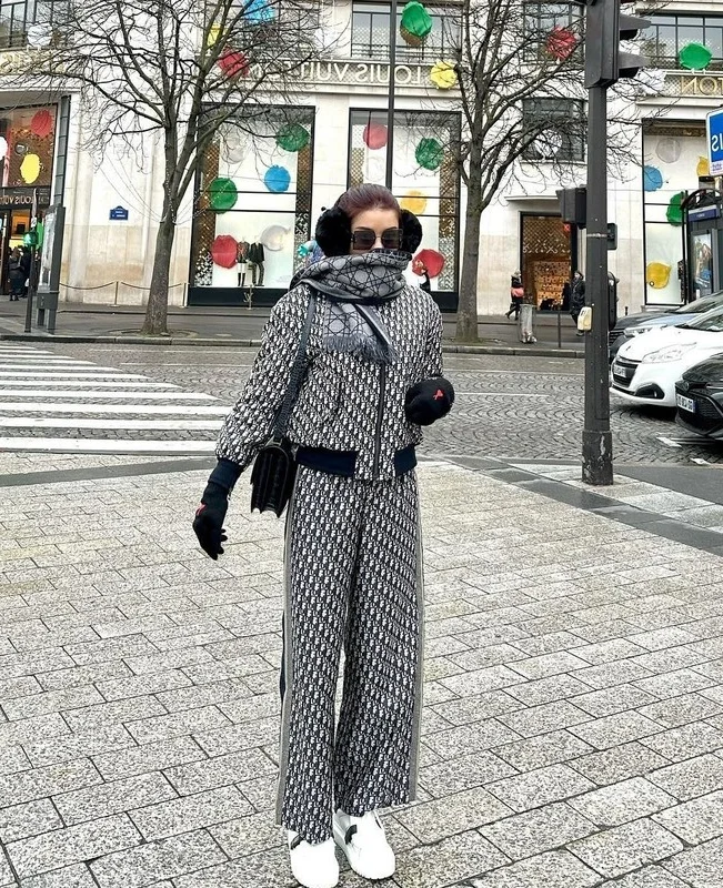 Effortlessly Chic: Runner-up Huyền My Stuns in Simple Yet Elegant Attire