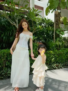 Famous Screen Actress Shares Heartwarming Moments with Her Young Daughter - image 2