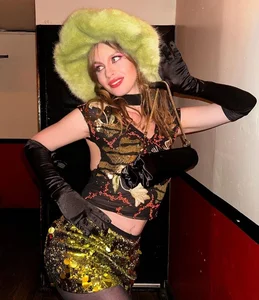 Inside Ivy Getty’s Glamorous Party Wardrobe: Bold and Luxurious - image 3