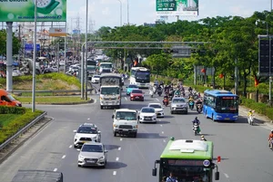 Ho Chi Minh City Street Traffic and Urban Transportation Dynamics - image 0