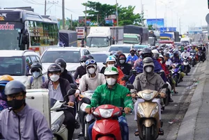 Ho Chi Minh City Street Traffic and Urban Transportation Dynamics - image 3