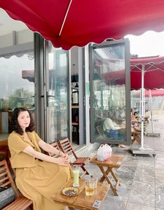 Where Is Actress Minh Phuong from the Famous Series 'Chay An' Now? - image 7