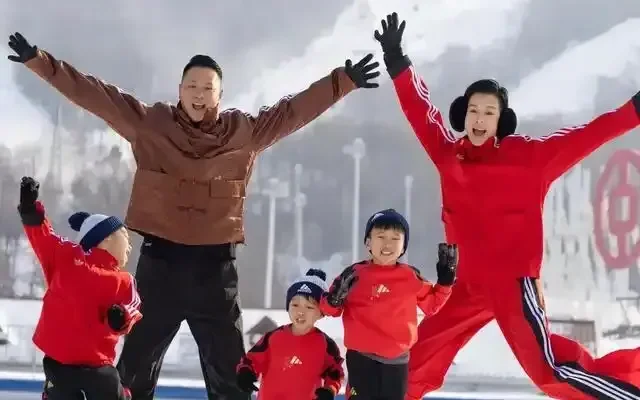 Chinese Celebrities Share Warm Family Moments During the Holiday