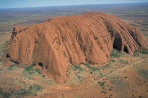 Unbelievable Geologic Wonders: Strangest Rock Formations on Earth - image 4