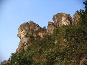 Unbelievable Geologic Wonders: Strangest Rock Formations on Earth - image 5