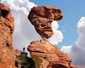 Unbelievable Geologic Wonders: Strangest Rock Formations on Earth - image 7