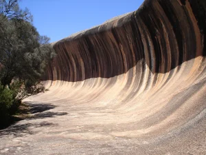 Unbelievable Geologic Wonders: Strangest Rock Formations on Earth - image 1