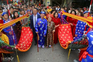 Tien Cong Festival 2024: Honoring the Elderly and Founding Ancestors of Ha Nam Island - image 8