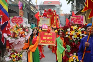 Tien Cong Festival 2024: Honoring the Elderly and Founding Ancestors of Ha Nam Island - image 2