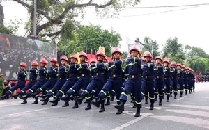 Spectacular Military Parade and Public March by Hanoi Police Force - image 16