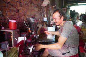 A Journey to Vietnam’s Fragrant Incense Villages Ahead of Tet - image 0
