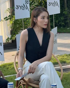 Style Guide: How to Wear Wide-Leg Pants Like Nguyen Cao Ky Duyen - image 1
