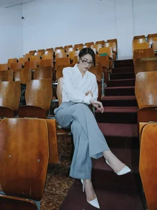 Style Guide: How to Wear Wide-Leg Pants Like Nguyen Cao Ky Duyen - image 2