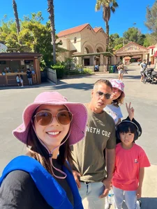 Supermodel Ngoc Quyen and Boyfriend Enjoy Family Outing with Confident Kids - image 4