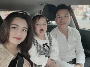 Football Star Quế Ngọc Hải Reveals the Real Side of His Gorgeous Wife - image 0