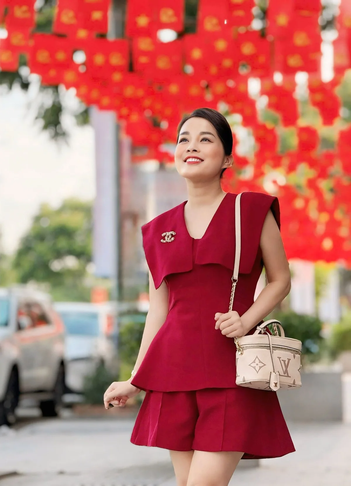 Supermodel Xuan Lan Celebrates Birthday with Heartwarming Family Portraits