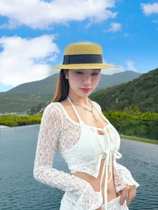 Supermodel Xuan Lan Celebrates Birthday with Heartwarming Family Portraits - image 5