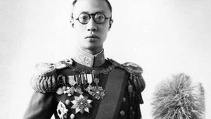 The Emotional History Behind the Three Times Emperor Puyi Cried - image 8