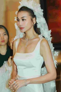Unique and Unusual Details from Supermodel Thanh Hang's Wedding - image 8