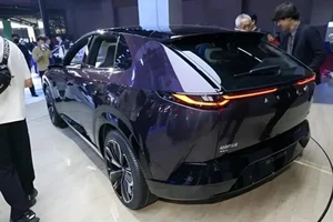 Mazda EZ-60 Dominates Market with 33,000 Pre-Orders Prior to Official Launch - image 0
