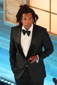 The World's Most Stylish Billionaires: Redefining Luxury Fashion and Executive Style - image 19