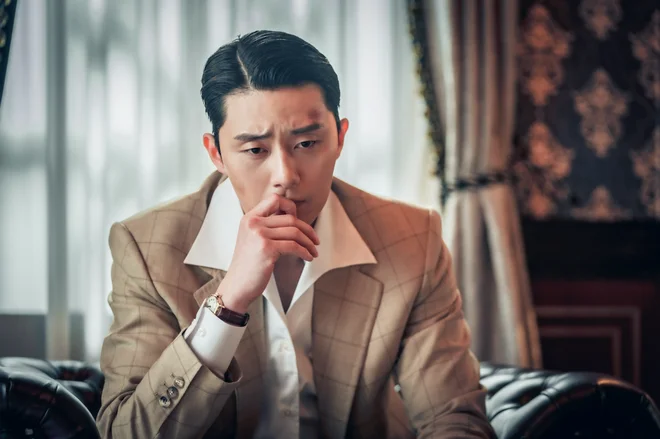 Park Seo Joon Sends Warm Greetings and Teases Charming New Role