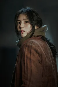 Park Seo Joon Sends Warm Greetings and Teases Charming New Role - image 3