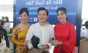 Vietnamese Celebrities Experience the New Ben Thanh - Suoi Tien Metro Line - image 5