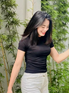 Inspiring Vietnamese Mother Wins Asian Athletics Gold While Maintaining Beauty Queen Grace - image 6