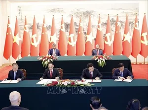 Vietnam and China Strengthen Ties with Major Strategic Cooperation Agreements and Diplomatic Accords - image 1