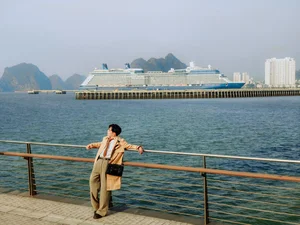 International Super Yacht Docks in Ha Long Bay, Creating a New Must-Visit Check-in Spot - image 6