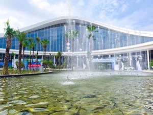 Hai Phong's Iconic Water-Drop Convention Center: A Modern Architectural Landmark - image 8