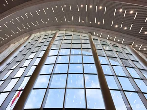 Hai Phong's Iconic Water-Drop Convention Center: A Modern Architectural Landmark - image 2