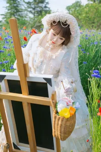 YiTuYu Art Language Vol.10465: An Extensive 67-Photo Gallery Featuring Liu Liu - image 15