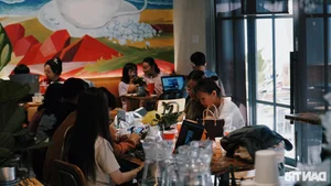 Why People Spend Millions for a Workspace Atmosphere in Cafes - image 4