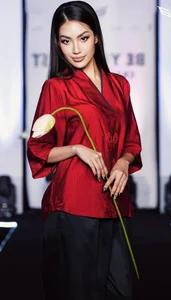 Ho Ngoc Ha’s Protégé Wins International Runner-Up Title with Intellectual Beauty - image 8