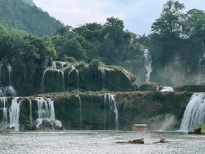 Exploring the Majestic Rocky Peaks of Ha Giang and Cao Bang - image 11
