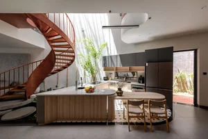 Innovative Z-Shaped Townhouse Design Optimizes Light and Feng Shui - image 12