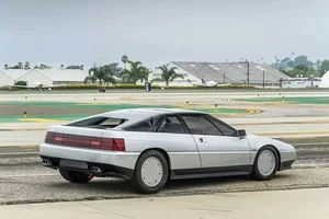 The Legendary 1984 Lotus Etna Concept Car History and Design - image 3