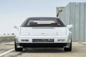 The Legendary 1984 Lotus Etna Concept Car History and Design - image 9