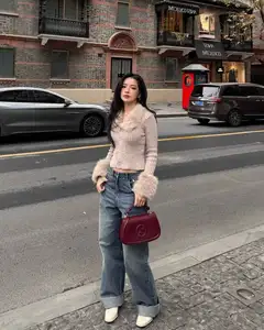 Chi Pu Impresses with Chic Mix-Match Style for Windy Weather: Get Her Fashionable Look! - image 1