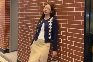Chi Pu Impresses with Chic Mix-Match Style for Windy Weather: Get Her Fashionable Look! - image 0
