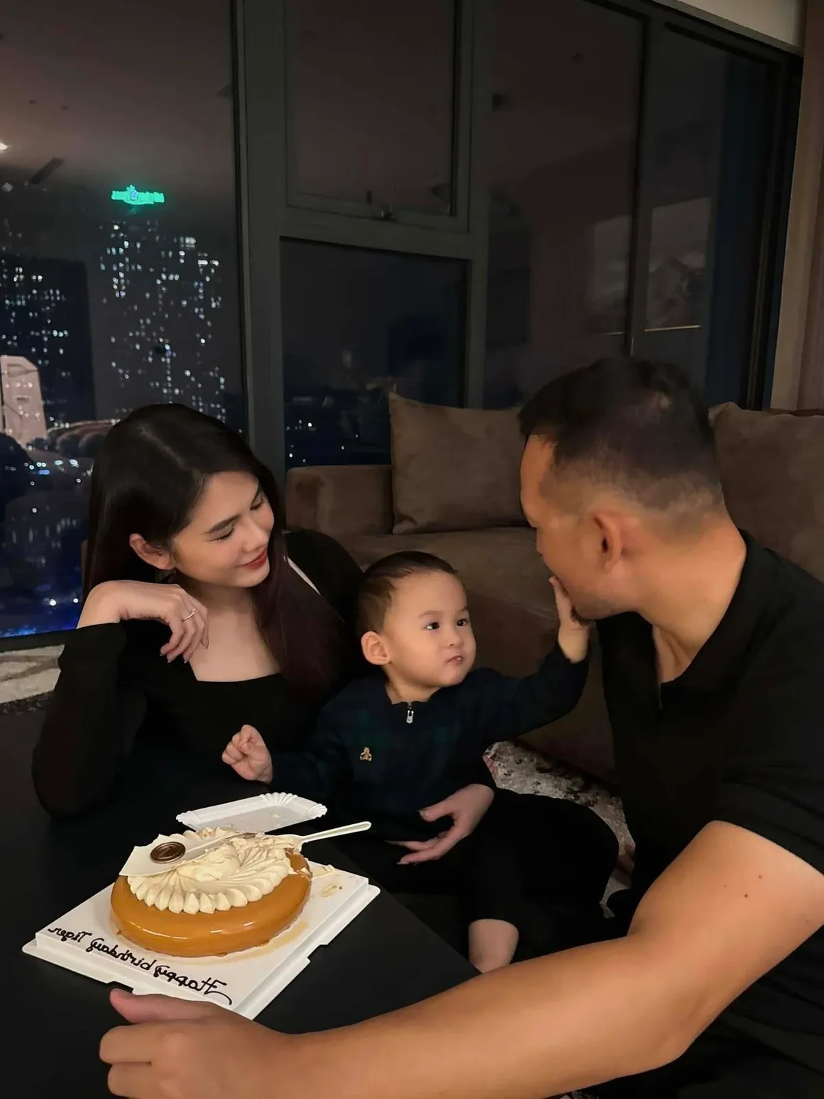MC Mai Ngoc Second Wedding and Noo Phuoc Thinh New Year Wishes