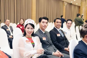 MC Mai Ngoc Second Wedding and Noo Phuoc Thinh New Year Wishes - image 5