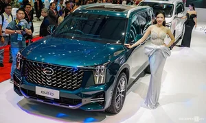 MG Cyberster at Vietnam Motor Show 2024: Electric Roadster Priced at 3.2 Billion VND - image 9