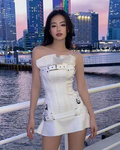 Beauty Struggles: Why This Beautiful Young Woman Can't Find a Date - image 2