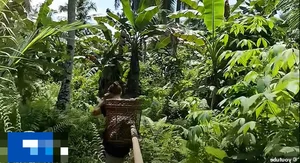 The Amazing Story of a Couple Living Isolated on an Island - image 1