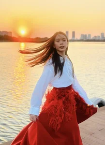 Vietnamese Celeb News: Cindy Lu's Emotional Tribute and Saka Truong Tuyen's Journey - image 9