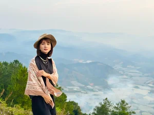 Strong and Beautiful Inspiring Single Mothers of Vietnamese Showbiz - image 2